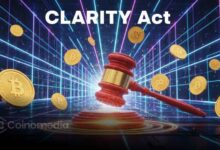 Illustration of the SEC and CFTC alongside cryptocurrency symbols, representing Bernstein's view that the CLARITY Act failure could accelerate U.S. crypto rulemaking.