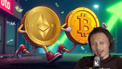 Illustration showing Bitcoin transitioning from a traditional four-year market cycle to a potential six-to-eight-year cycle, highlighting Willy Woo's outlook on the cryptocurrency's evolving market structure.